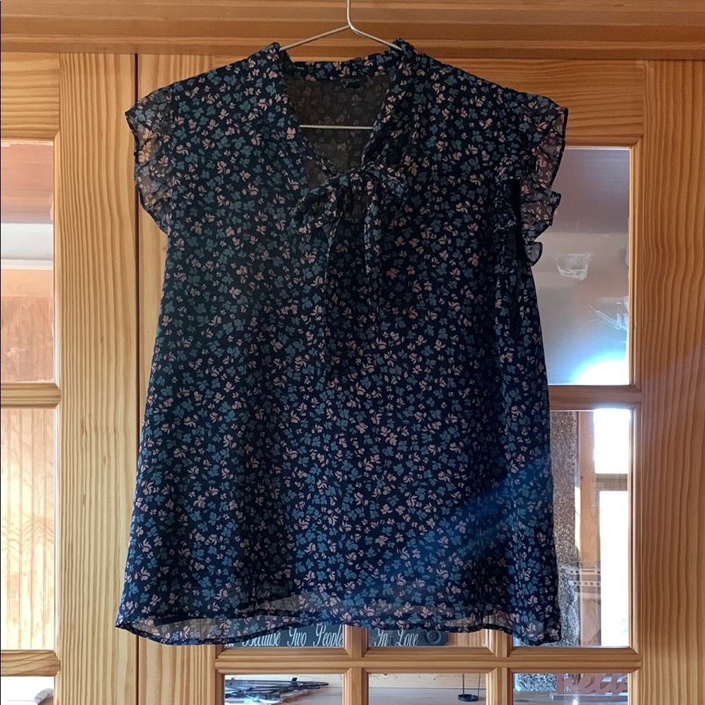 Women’s Ann Taylor Factory Navy Ditsy Floral Lightweight Cap Sleeve Blouse XL